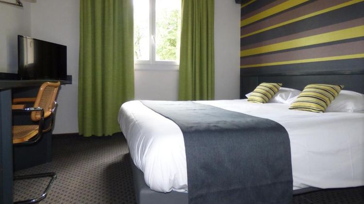 Hotel Balladins Villefranche de Rouergue Room