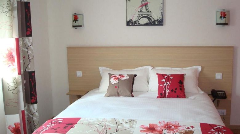 <b>Brit Hotel Azur Hotel Room</b>. Images powered by <a href="https://iceportal.shijigroup.com/" title="IcePortal" target="_blank">IcePortal</a>.