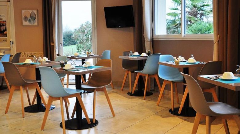 <b>Brit Hotel Azur Hotel Restaurant</b>. Images powered by <a href="https://iceportal.shijigroup.com/" title="IcePortal" target="_blank">IcePortal</a>.