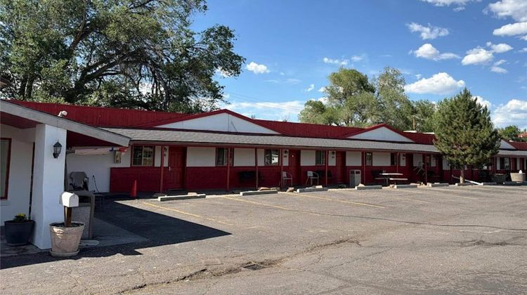 Black Canyon Motel Exterior
