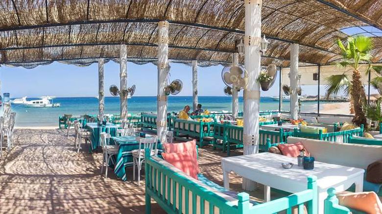 <b>Lotus Bay Beach Resort & Gardens Restaurant</b>. Images powered by <a href="https://iceportal.shijigroup.com/" title="IcePortal" target="_blank">IcePortal</a>.