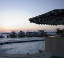 Lotus Bay Beach Resort & Gardens Exterior