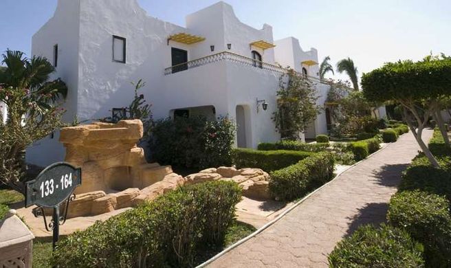 Lotus Bay Beach Resort & Gardens Exterior