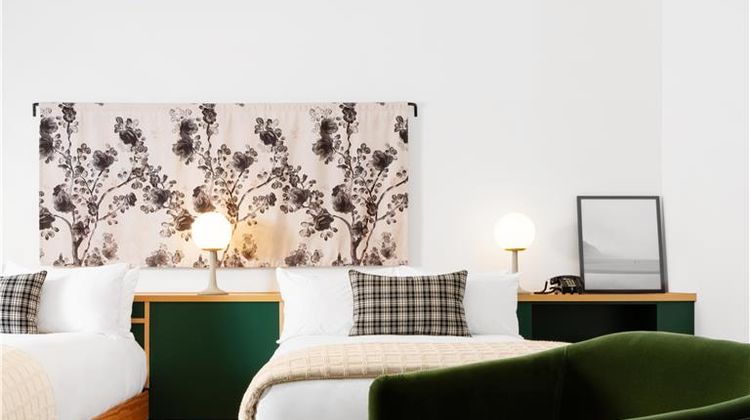 Hotel Grand Stark Room