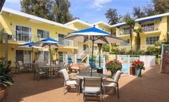 Magic Castle Hotel