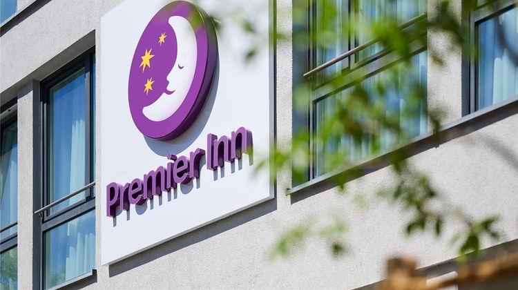 Premier Inn Munich City West Exterior