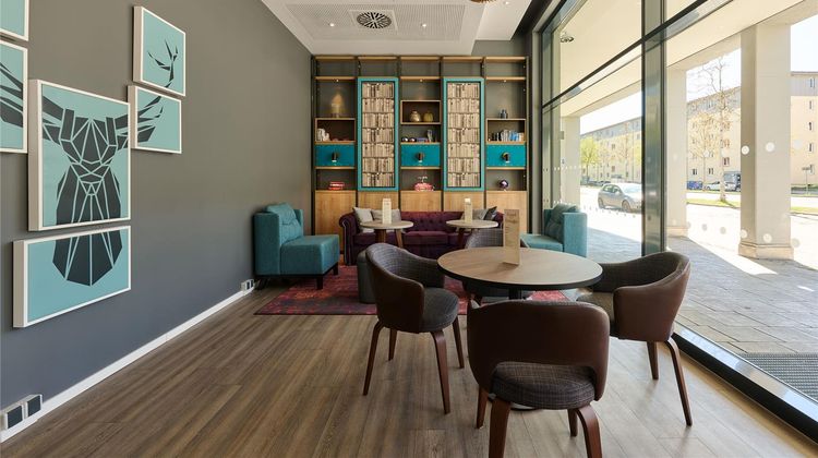 Premier Inn Munich City West Lobby