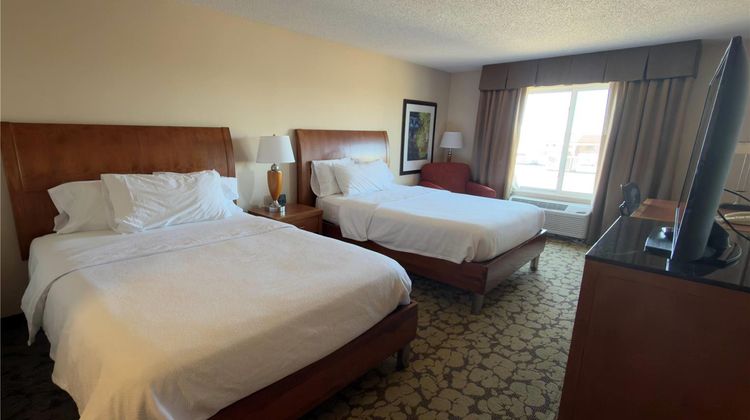 Wingate St Paul Oakdale Woodbury Room