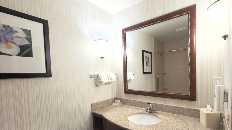 Wingate St Paul Oakdale Woodbury Room