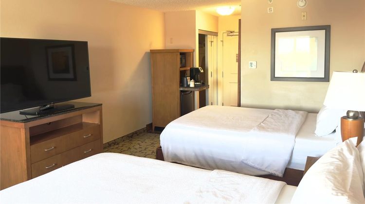 Wingate St Paul Oakdale Woodbury Room