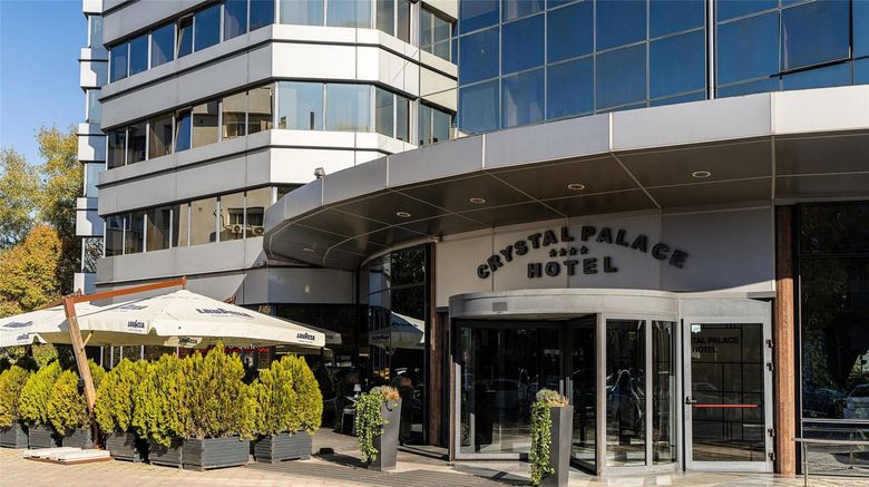 <b>Crystal Palace Exterior</b>. Images powered by <a href="https://iceportal.shijigroup.com/" title="IcePortal" target="_blank">IcePortal</a>.