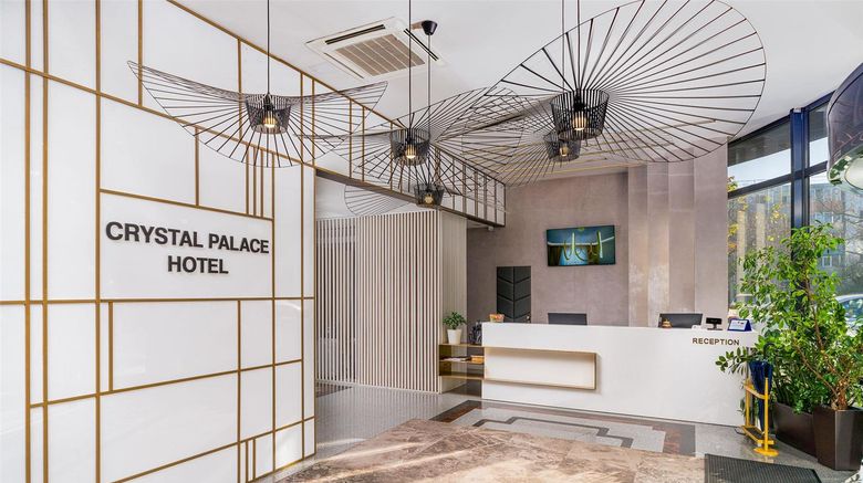 <b>Crystal Palace Lobby</b>. Images powered by <a href="https://iceportal.shijigroup.com/" title="IcePortal" target="_blank">IcePortal</a>.