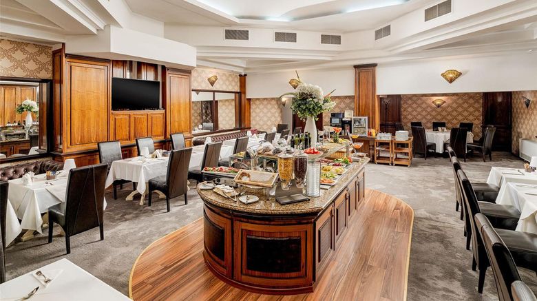 <b>Crystal Palace Restaurant</b>. Images powered by <a href="https://iceportal.shijigroup.com/" title="IcePortal" target="_blank">IcePortal</a>.