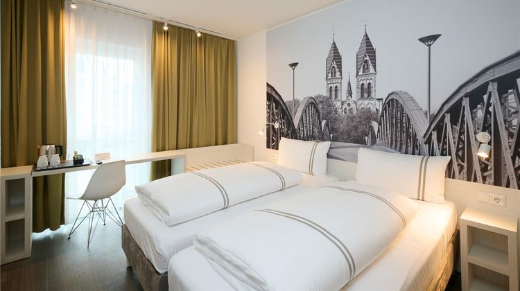 Super 8 Freiburg Room
