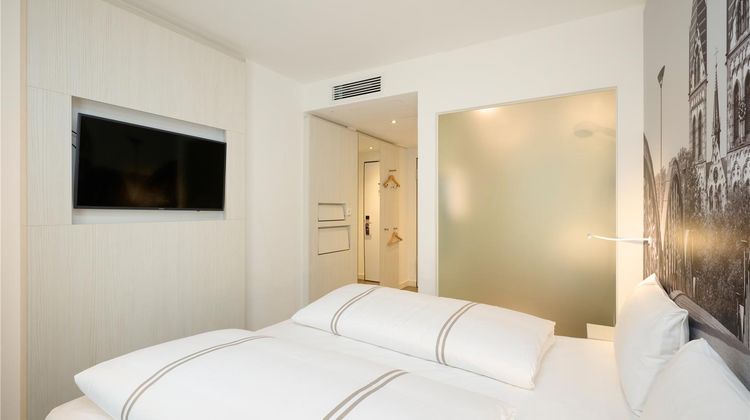 Super 8 Freiburg Room