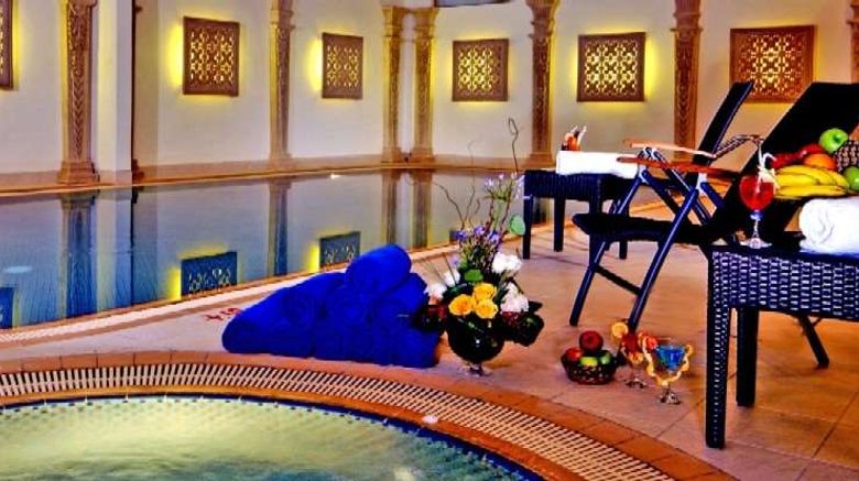 <b>Al Safir Hotel & Tower Pool</b>. Images powered by <a href="https://iceportal.shijigroup.com/" title="IcePortal" target="_blank">IcePortal</a>.