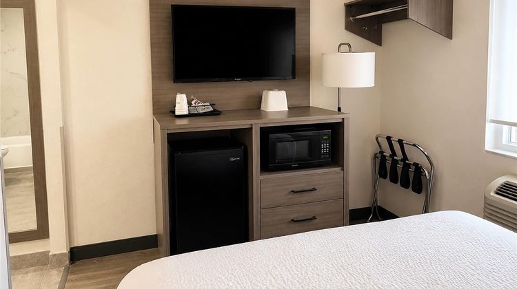 Econo Lodge Inn & Suites, Williams Room