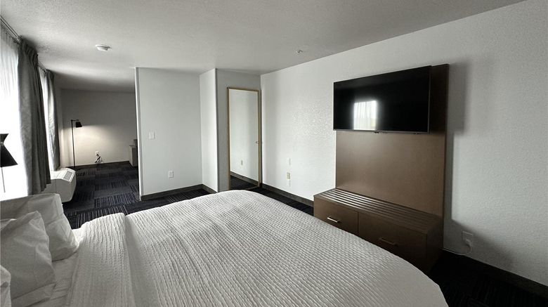 <b>Best Western Cheyenne Suite</b>. Images powered by <a href="https://iceportal.shijigroup.com/" title="IcePortal" target="_blank">IcePortal</a>.