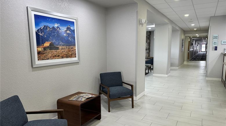 <b>Best Western Cheyenne Lobby</b>. Images powered by <a href="https://iceportal.shijigroup.com/" title="IcePortal" target="_blank">IcePortal</a>.