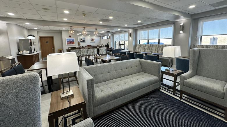 <b>Best Western Cheyenne Lobby</b>. Images powered by <a href="https://iceportal.shijigroup.com/" title="IcePortal" target="_blank">IcePortal</a>.