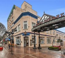 Bedford Regency Hotel Exterior