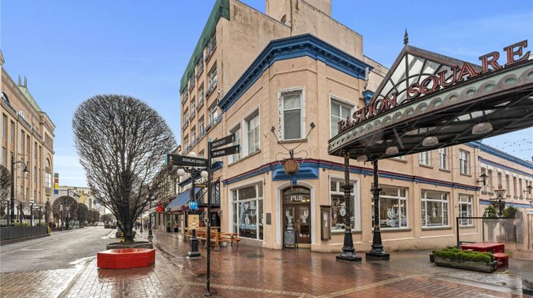 Bedford Regency Hotel Exterior