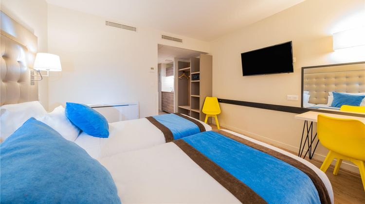 Best Western Hotel du Chateau Maisons Room