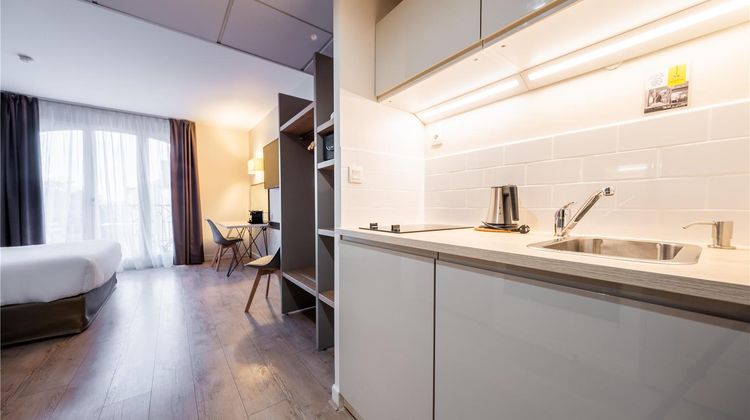 Best Western Hotel du Chateau Maisons Room