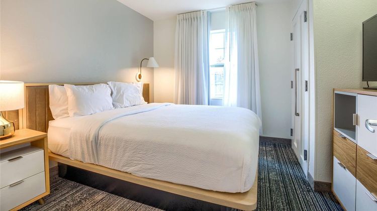 MainStay Suites Mobile Suite