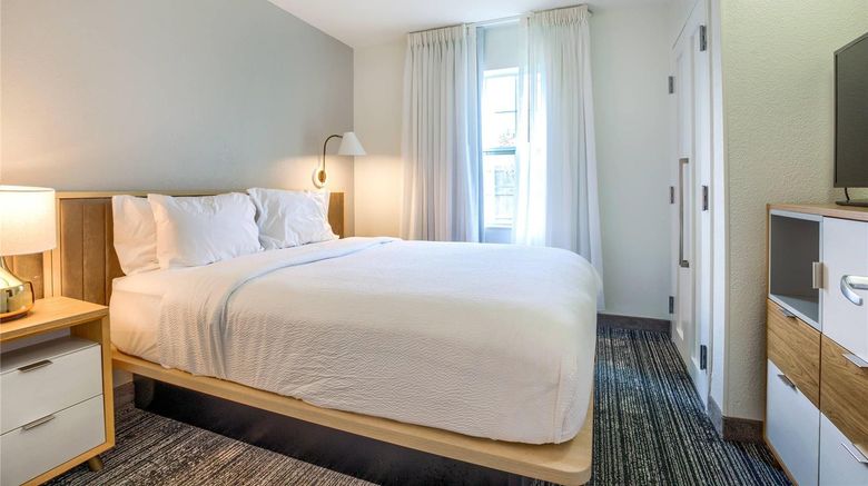 <b>MainStay Suites Mobile Suite</b>. Images powered by <a href="https://iceportal.shijigroup.com/" title="IcePortal" target="_blank">IcePortal</a>.