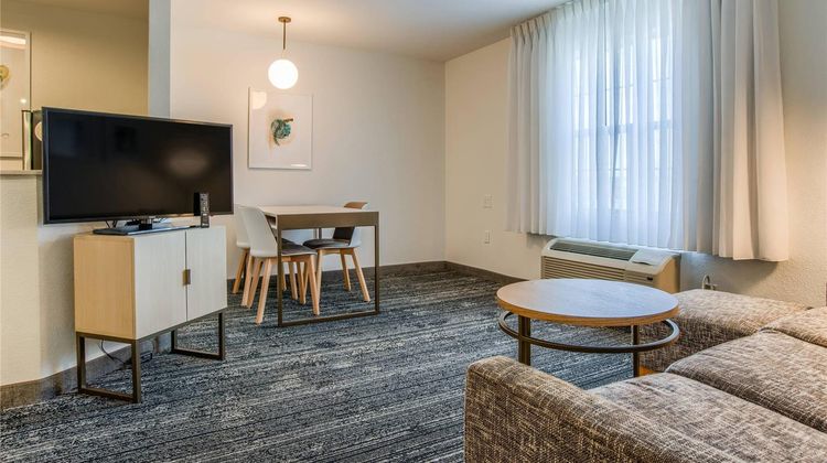 MainStay Suites Mobile Suite