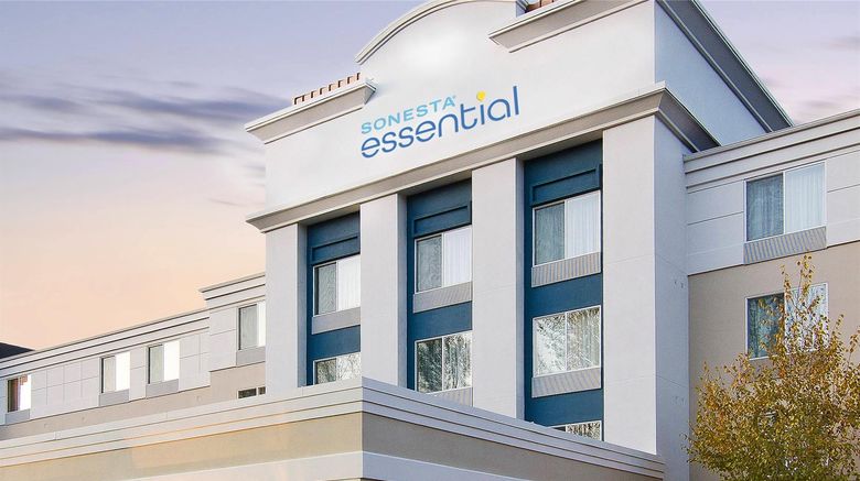 Sonesta Essential HOU Airport Road Exterior. Images powered by <a href="https://iceportal.shijigroup.com" target="_blank" rel="noopener">Ice Portal</a>.