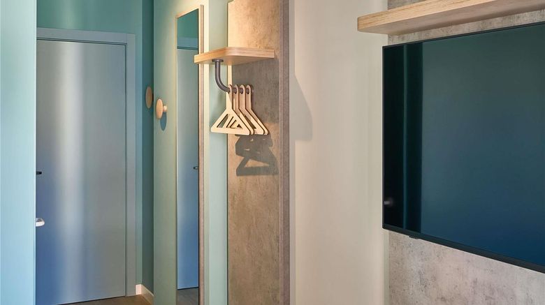 <b>ibis budget Barcelona Center Room</b>. Images powered by <a href="https://iceportal.shijigroup.com/" title="IcePortal" target="_blank">IcePortal</a>.