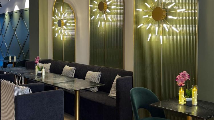 Star Champs Elysees Lobby