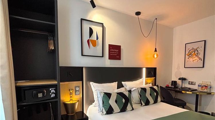 Star Champs Elysees Room