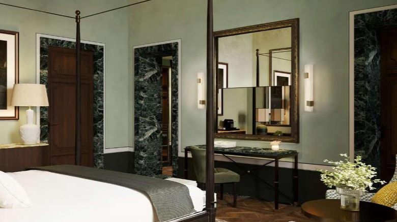<b>Palazzo Ruspoli Florence Room</b>. Images powered by <a href="https://iceportal.shijigroup.com/" title="IcePortal" target="_blank">IcePortal</a>.