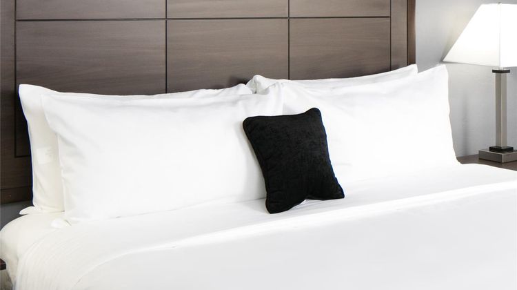 Baymont by Wyndham Houston North Room