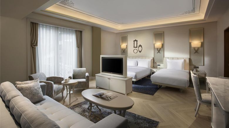 <b>Lazzoni Hotel Suite</b>. Images powered by <a href="https://iceportal.shijigroup.com/" title="IcePortal" target="_blank">IcePortal</a>.