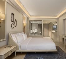 Lazzoni Hotel Room