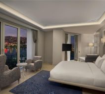 Lazzoni Hotel Room