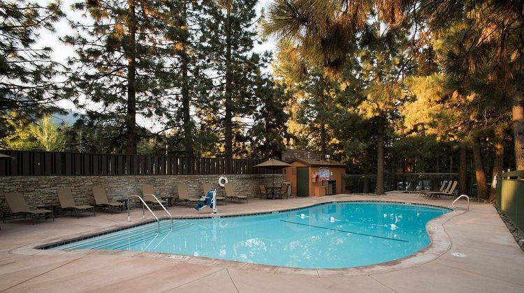HiMark Hotel Pool