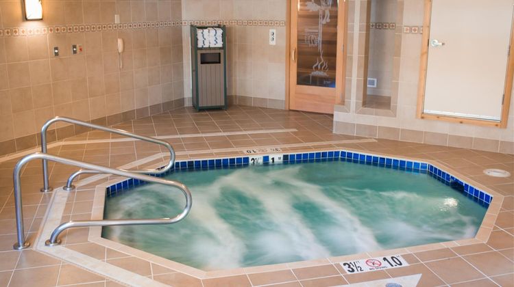 HiMark Hotel Pool