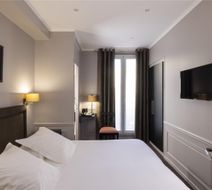 Pavillon Monceau Hotel Room