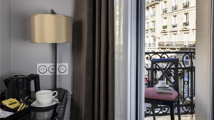Pavillon Monceau Hotel Room