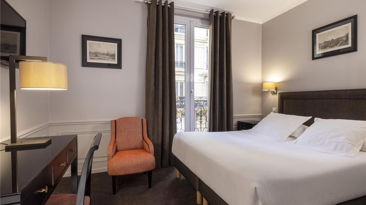 Pavillon Monceau Hotel Room