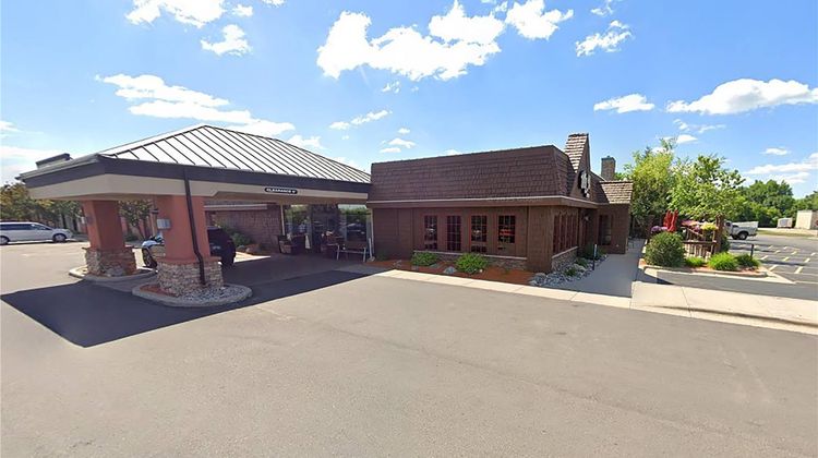 Alexandria Hotel & Conference Center Exterior