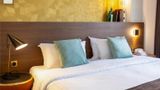 <b>Holiday Inn Paris - Auteuil Room</b>. Images powered by <a href="https://iceportal.shijigroup.com/" title="IcePortal" target="_blank">IcePortal</a>.