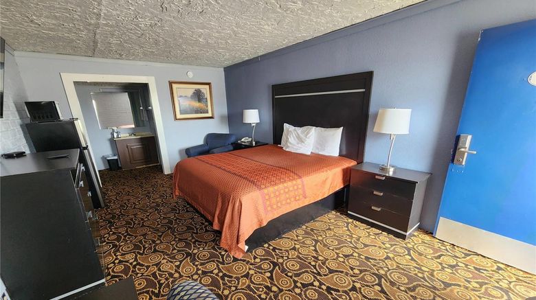 <b>Rodeway Inn Carthage Room</b>. Images powered by <a href="https://iceportal.shijigroup.com/" title="IcePortal" target="_blank">IcePortal</a>.