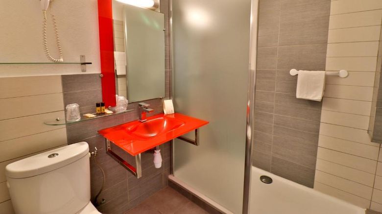<b>Hotel Le Chardon Bleu Room</b>. Images powered by <a href="https://iceportal.shijigroup.com/" title="IcePortal" target="_blank">IcePortal</a>.