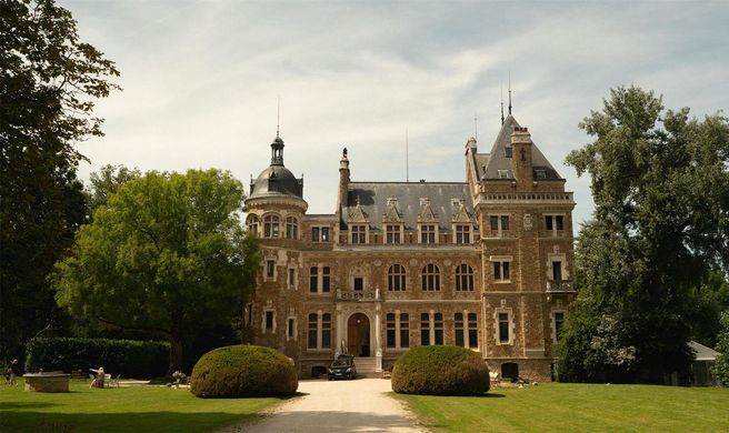 Chateau de Meridon Exterior